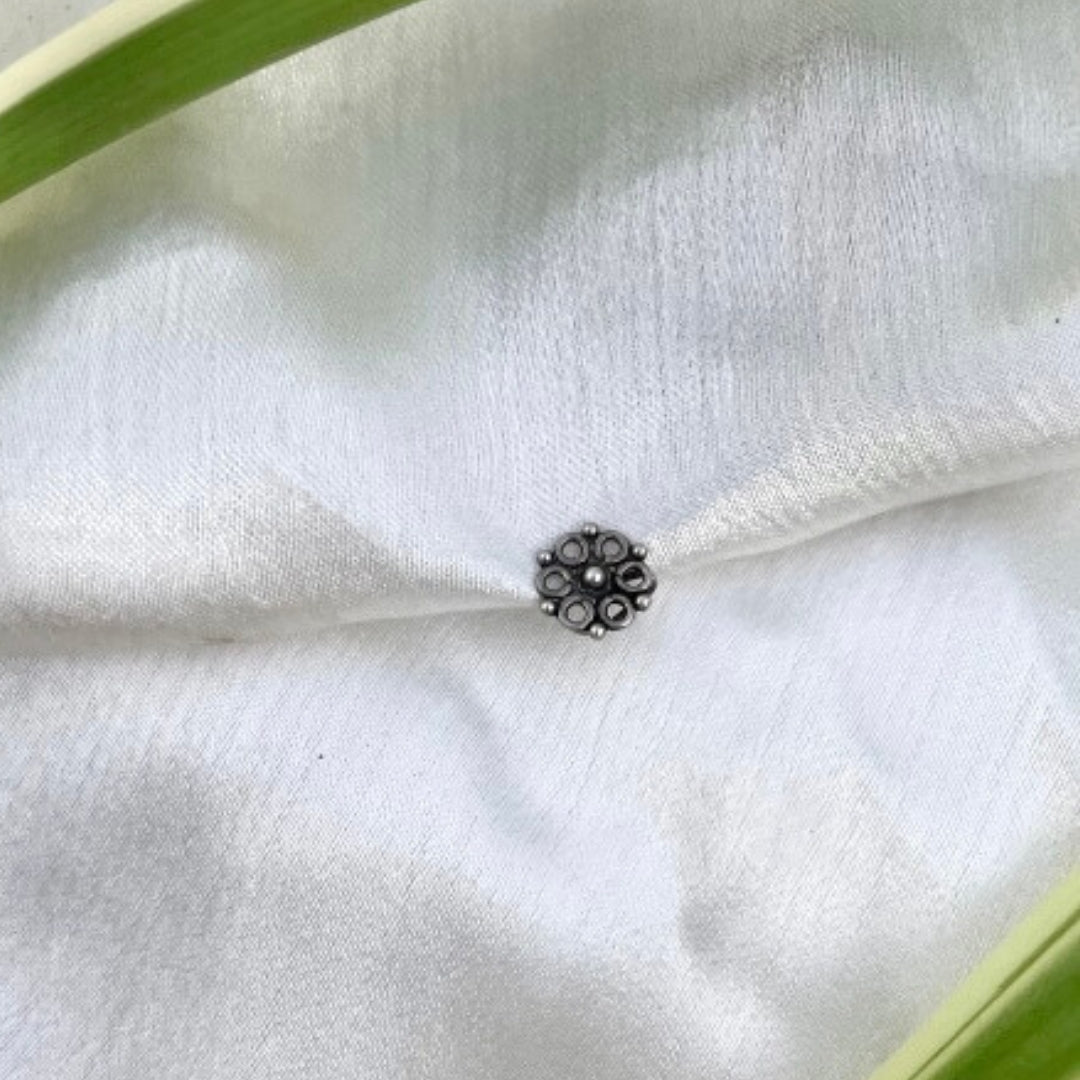 Flower Nose Stud