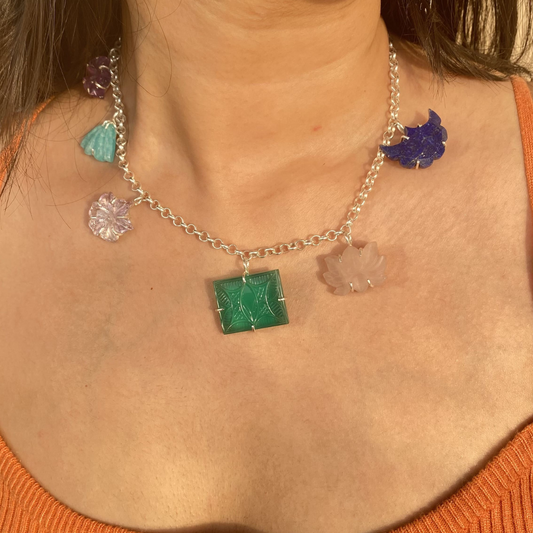 Poppins Neck Piece